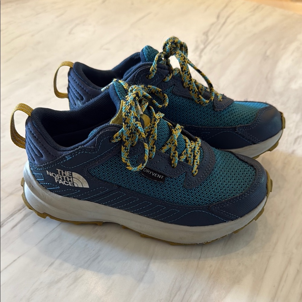 The North Face Fastpack waterproof hiking boots size 1 Little Kid